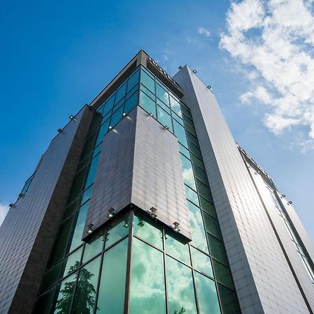 Capitol Hotel By Umbrella Tbilisi Exterior photo