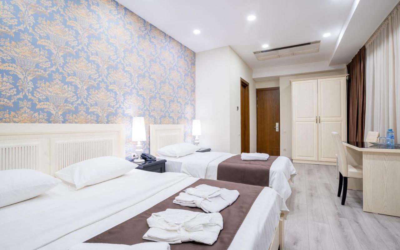 Capitol Hotel By Umbrella Tbilisi Exterior photo
